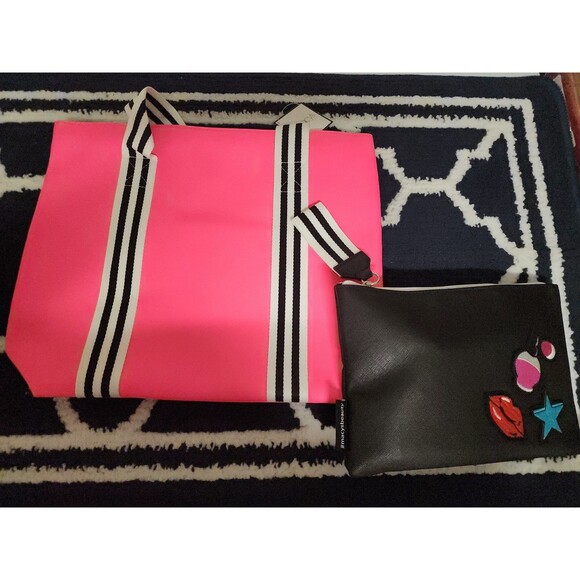 Macy's Tote Bag w/ Make-up Bag Women's Gift, Girl Gift NEW - Picture 2 of 4